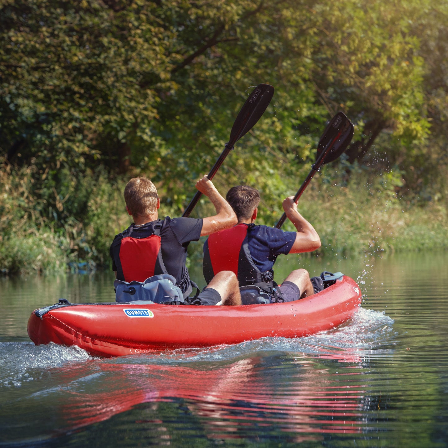 Reservierung Bootsmiete Wien: SOLAR im Rucksack inkl. Schwimmwesten, Paddel und Pumpe