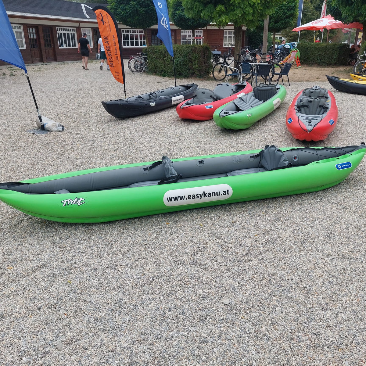 TWIST-2/1 grün - Vorführboot VIP (mit easykanu-Aufschrift) inkl. 2 gebrauchten Paddeln + gebrauchter Pumpe